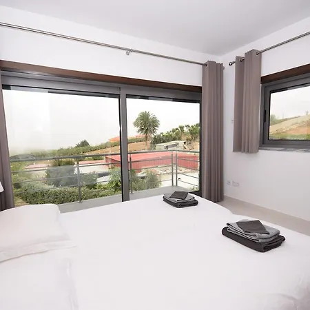 Modern With Private Pool Just 400m From The Sea *
